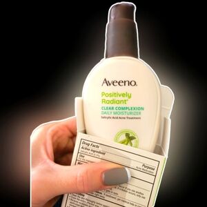 Aveeno Positively Radiant Ckear Complexion Daily Moisturizer